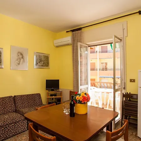 Holiday M361 Apartment *